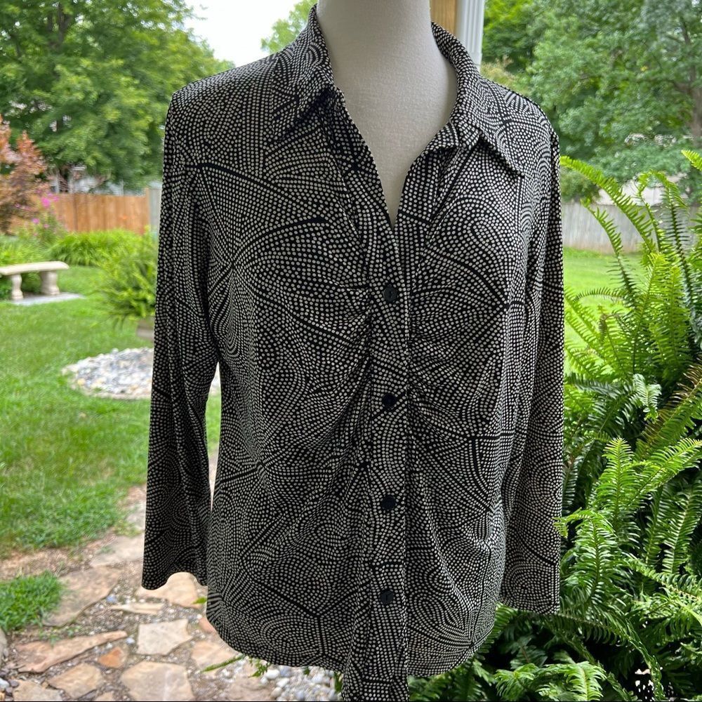 PLUS SIZE Lane Bryant Black & Cream Long Sleeve stretchy Blouse size 14/16